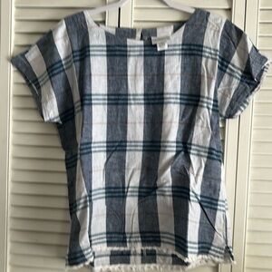 Liz Claiborne Blue & white Size S shirt  Smoke Free Home No Rips No Stains